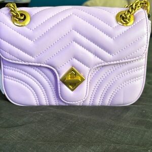 Chic Lavender Quilted Crossbody Bag with Gold Chain